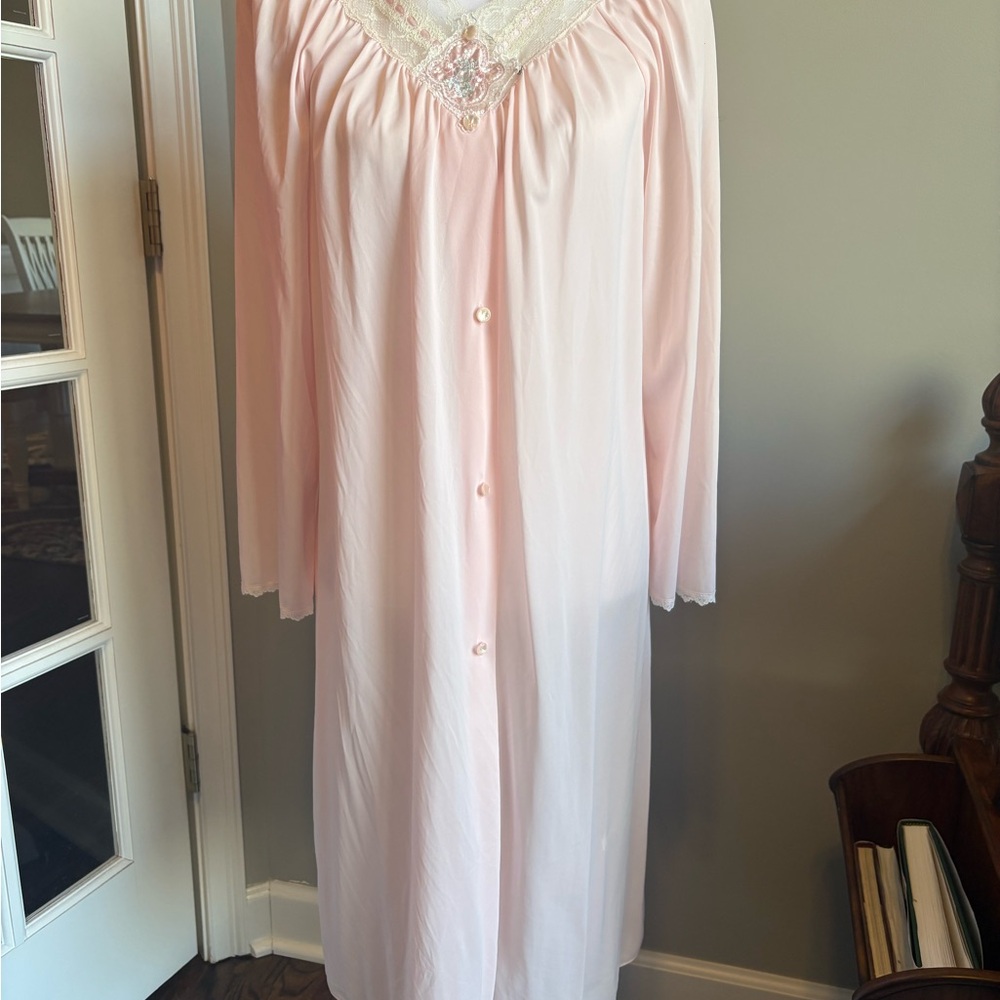 Shadowline Vintage Pink Nylon Robe Embroidered Flowers Lace